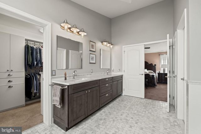 108 DANTON LN, Mullica Hill, NJ 08062