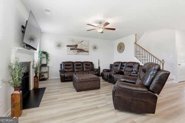 2000 Carolyn Dixon Way, Fayetteville, GA 30214