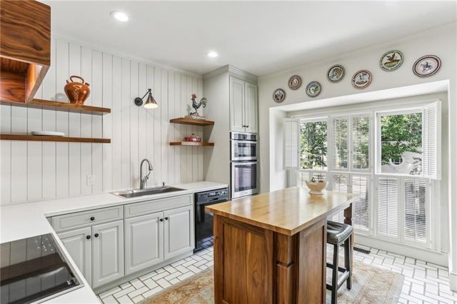 2466 Brookhaven NE Place, Brookhaven, GA 30319