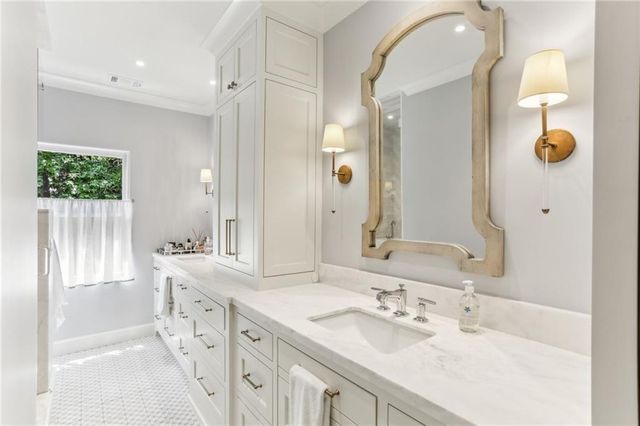 2466 Brookhaven NE Place, Brookhaven, GA 30319