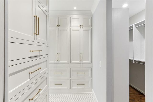 2466 Brookhaven NE Place, Brookhaven, GA 30319