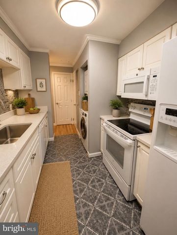 3107 HAWTHORNE DR NE, Washington, DC 20017