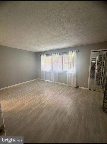 3107 HAWTHORNE DR NE, Washington, DC 20017