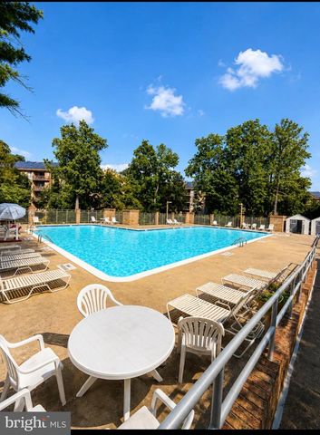 3107 HAWTHORNE DR NE, Washington, DC 20017
