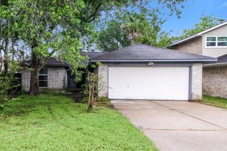 3206 Teakwood Circle, Dickinson, TX 77539