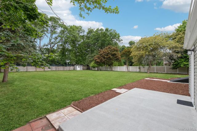 54 N Ocean Avenue, Center Moriches, NY 11934