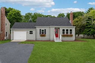 54 N Ocean Avenue, Center Moriches, NY 11934