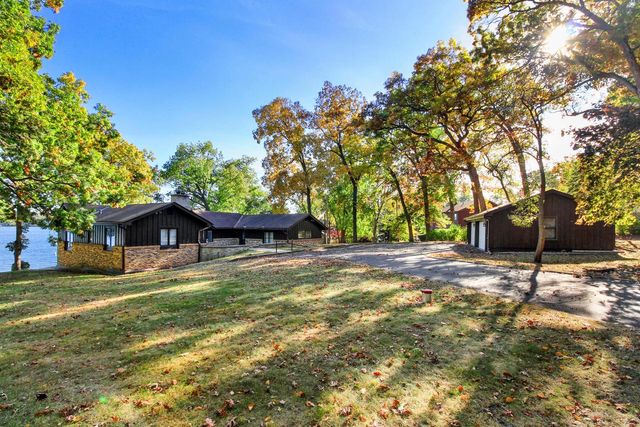 2572 North Shore DRIVE, Delavan, WI 53115