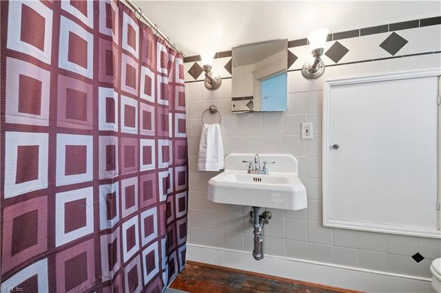 228 North ST, Portsmouth, VA 23704