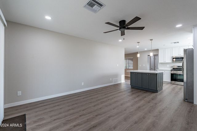 3624 W PEORIA Avenue, Phoenix, AZ 85029