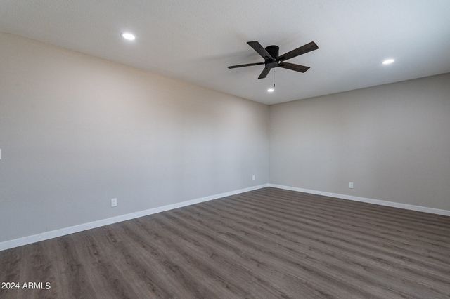 3624 W PEORIA Avenue, Phoenix, AZ 85029