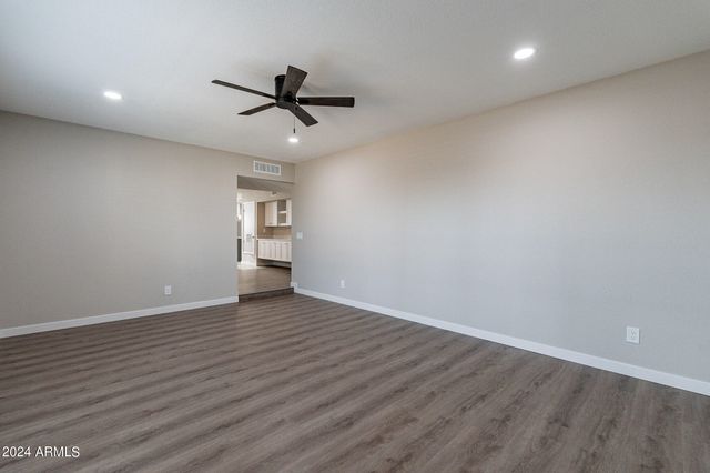 3624 W PEORIA Avenue, Phoenix, AZ 85029