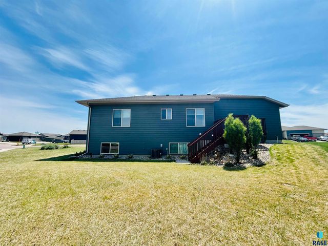 9500 W Richie Cir, Sioux Falls, SD 57106