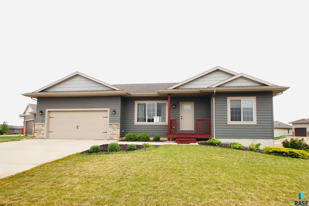 9500 W Richie Cir, Sioux Falls, SD 57106