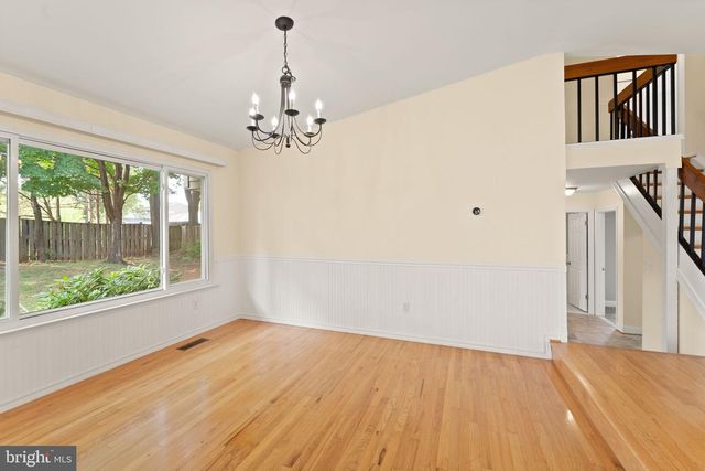 131 EVERGREEN ST, Sterling, VA 20164