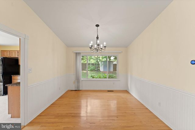 131 EVERGREEN ST, Sterling, VA 20164