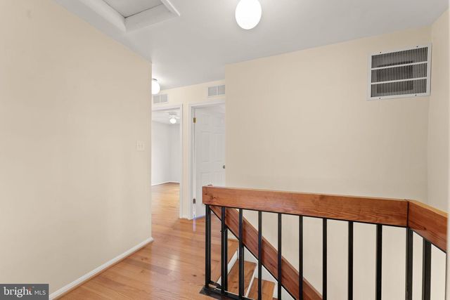 131 EVERGREEN ST, Sterling, VA 20164