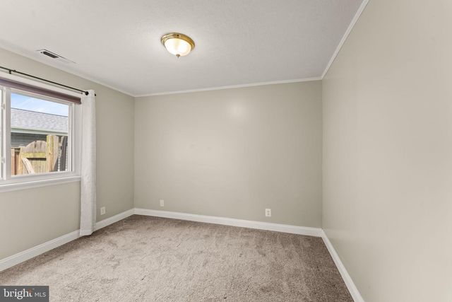 131 EVERGREEN ST, Sterling, VA 20164