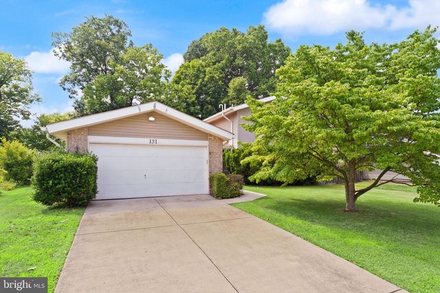 131 EVERGREEN ST, Sterling, VA 20164