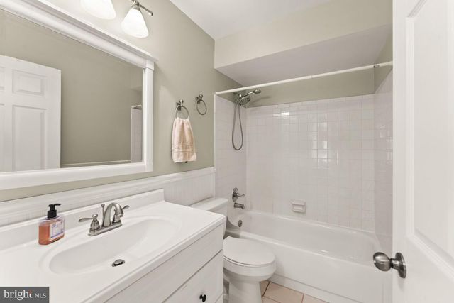 131 EVERGREEN ST, Sterling, VA 20164