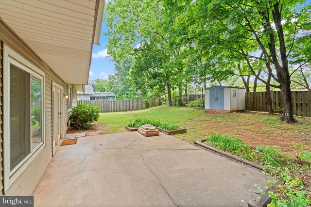 131 EVERGREEN ST, Sterling, VA 20164
