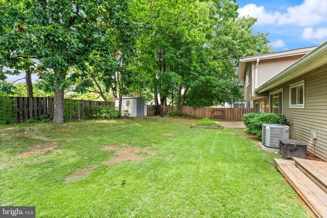 131 EVERGREEN ST, Sterling, VA 20164