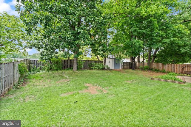 131 EVERGREEN ST, Sterling, VA 20164