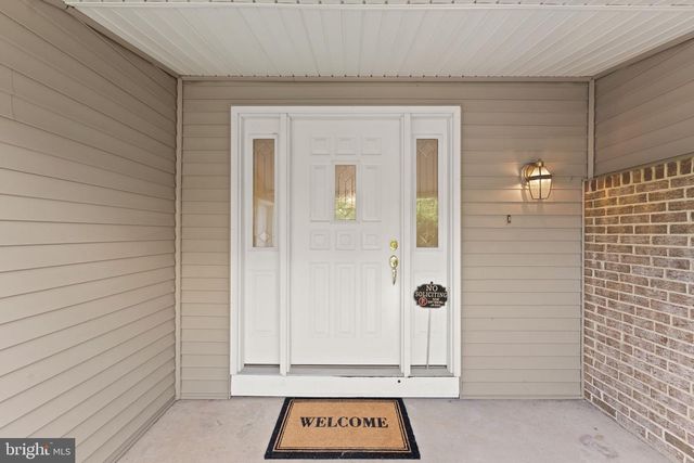 131 EVERGREEN ST, Sterling, VA 20164