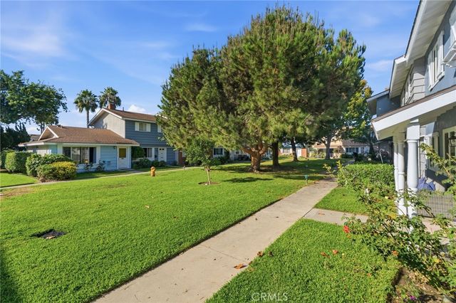 10132 Hull Drive, Huntington Beach, CA 92646