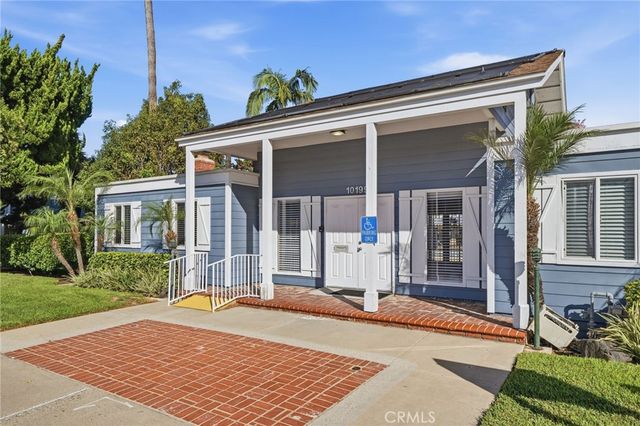 10132 Hull Drive, Huntington Beach, CA 92646