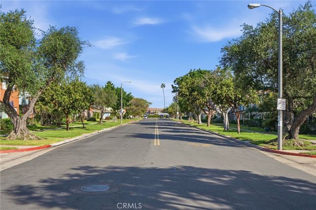 10132 Hull Drive, Huntington Beach, CA 92646