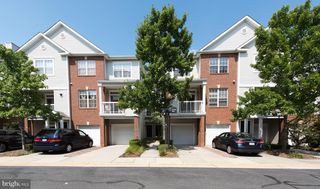 13056 MARCEY CREEK RD #13056, Herndon, VA 20171
