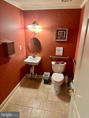 5248 TOWNSHIP LINE RD, Drexel Hill, PA 19026