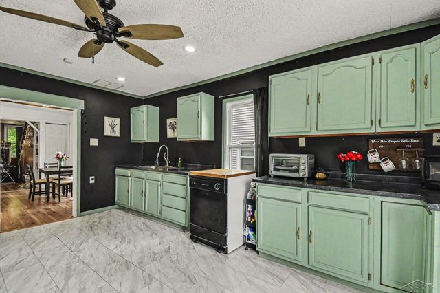 1009 22nd Street, Bay City, MI 48708