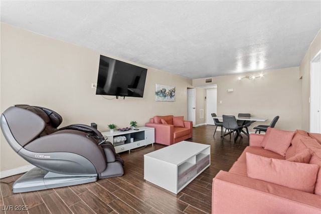 3930 University Center Drive 908, Las Vegas, NV 89119