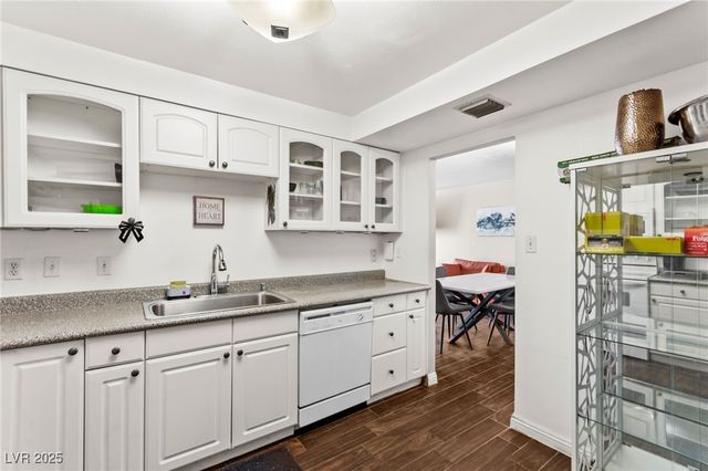 3930 University Center Drive 908, Las Vegas, NV 89119