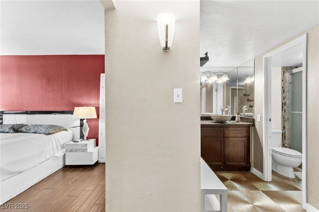 3930 University Center Drive 908, Las Vegas, NV 89119