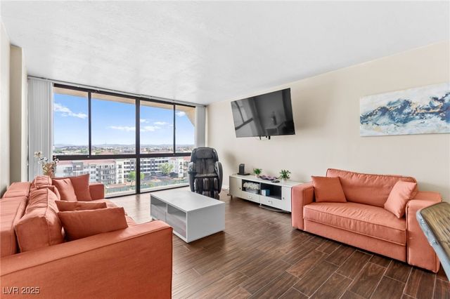 3930 University Center Drive 908, Las Vegas, NV 89119