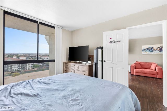 3930 University Center Drive 908, Las Vegas, NV 89119