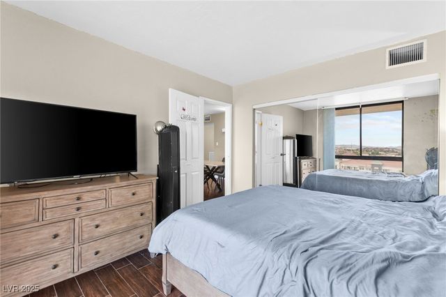 3930 University Center Drive 908, Las Vegas, NV 89119