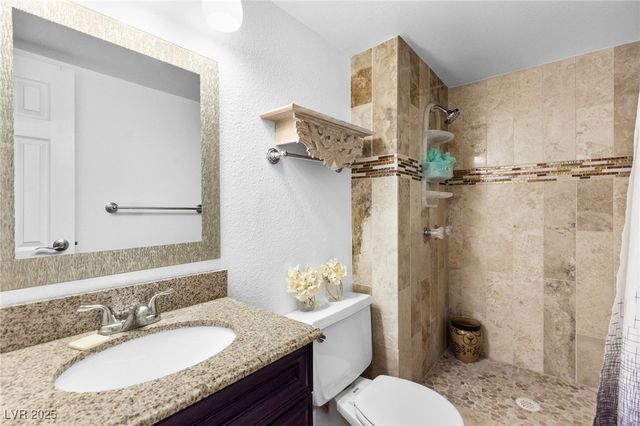 3930 University Center Drive 908, Las Vegas, NV 89119