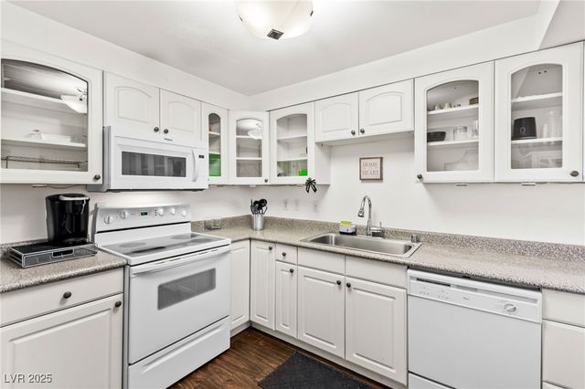 3930 University Center Drive 908, Las Vegas, NV 89119