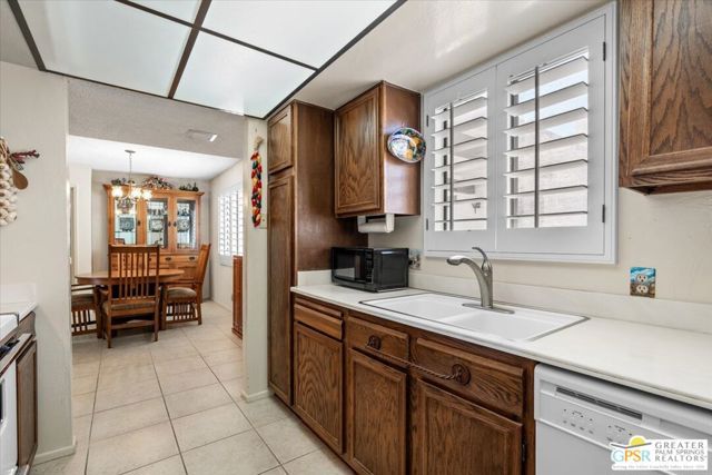 1050 E Ramon Road 15, Palm Springs, CA 92264