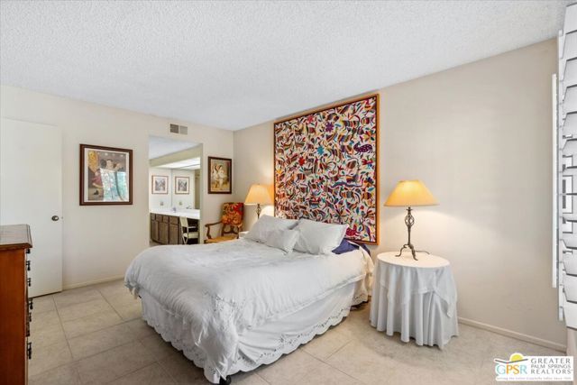 1050 E Ramon Road 15, Palm Springs, CA 92264