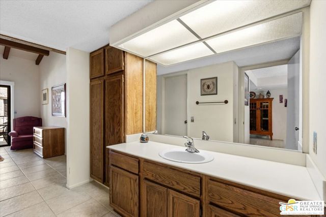 1050 E Ramon Road 15, Palm Springs, CA 92264