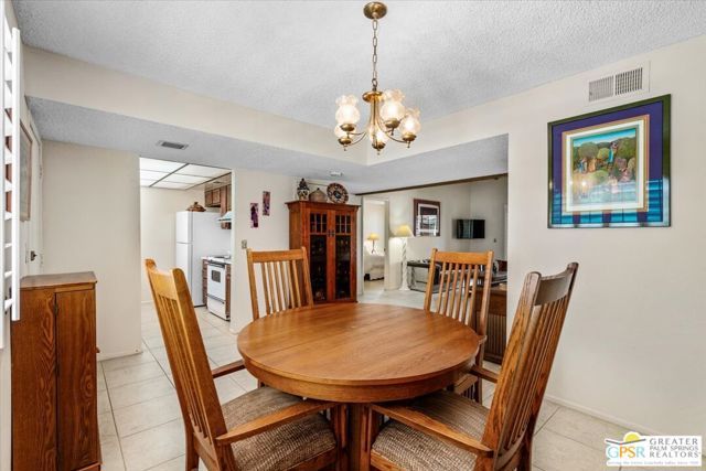 1050 E Ramon Road 15, Palm Springs, CA 92264