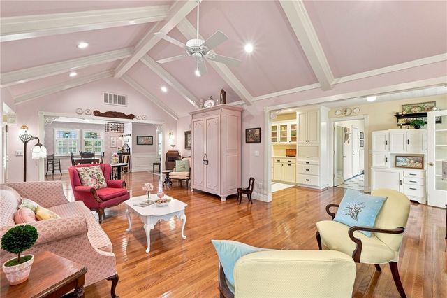 2505 W Orleans Drive, Rogers, AR 72758