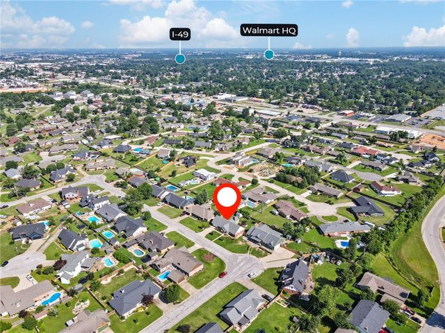 2505 W Orleans Drive, Rogers, AR 72758