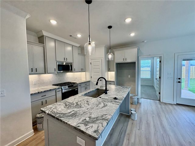 1808 Bugg Street, Pea Ridge, AR 72751