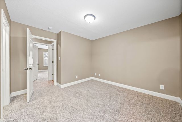 1761 Spring Water Dr Apt B, Clarksville, TN 37040